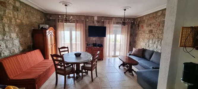 Villa Buljarica – Wohnbereich